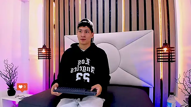 Snapshot of Jhojan_twink chatting on 11-08-25, 12:38 Jhojan twink online show from 11-08-25, 12:38