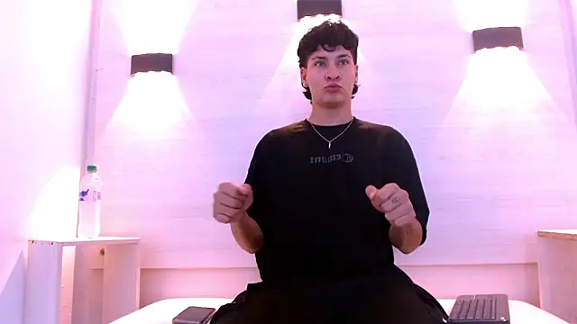 Snapshot of Jhojan_twink chatting on 01-07-26, 04:04 Jhojan twink online show from 01-07-26, 04:04