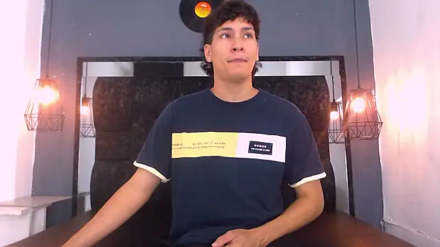 Snapshot of Jhojan_twink chatting on 03-25-26, 01:39 Jhojan twink online show from 03-25-26, 01:39