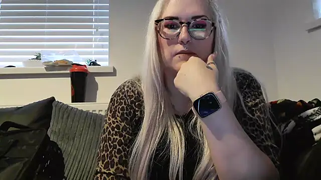 Sizzling Indie36 online show from 09-19-25, 05:24