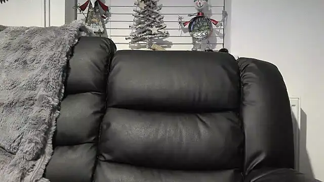 Sizzling Indie36 online show from 12-21-25, 06:59