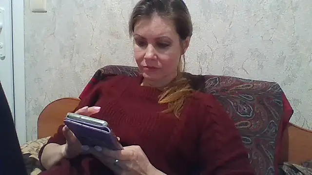 Snapshot of Eva_Neon chatting on 03-21-25, 04:18 Eva Neon online show from 03-21-25, 04:18