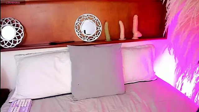 Eimmy bm online show from 03-21-25, 09:23