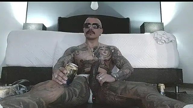 Snapshot of danilog515 chatting on 03-20-25, 06:30 danilog515 online show from 03-20-25, 06:30