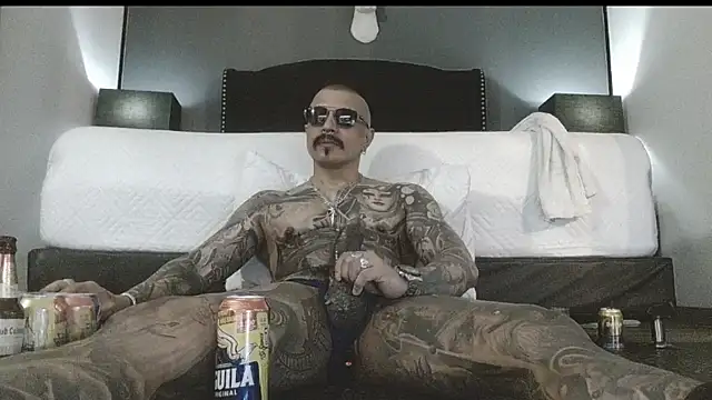 Snapshot of danilog515 chatting on 09-20-25, 04:13 danilog515 online show from 09-20-25, 04:13