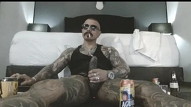 Snapshot of danilog515 chatting on 10-08-25, 06:22 danilog515 online show from 10-08-25, 06:22