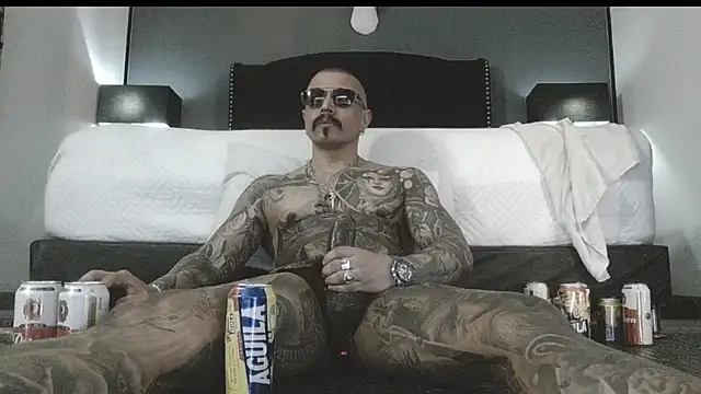 Snapshot of danilog515 chatting on 11-12-25, 07:20 danilog515 online show from 11-12-25, 07:20