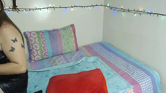 Samanta SS online show from 11-21-25, 04:22