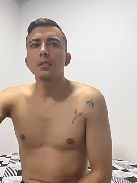 pareja curiosa19 online show from 11-11-25, 12:54