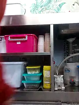 emiliemilf online show from 10-17-25, 05:37