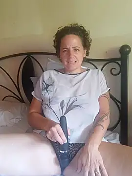 emiliemilf online show from 03-27-26, 07:57