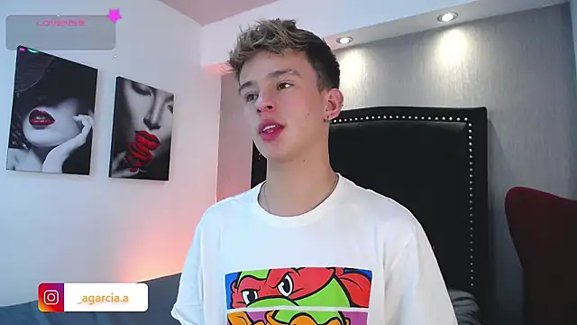 LiamWildx20 online show from 02-14-26, 04:42