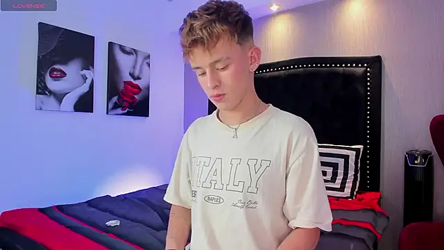 LiamWildx20 online show from 02-22-26, 06:46