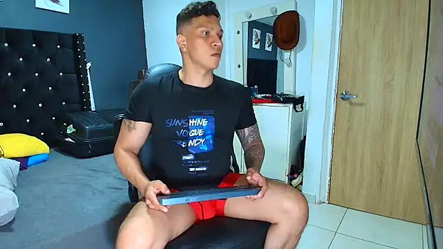 ethan dalton  online show from 04-12-26, 05:12