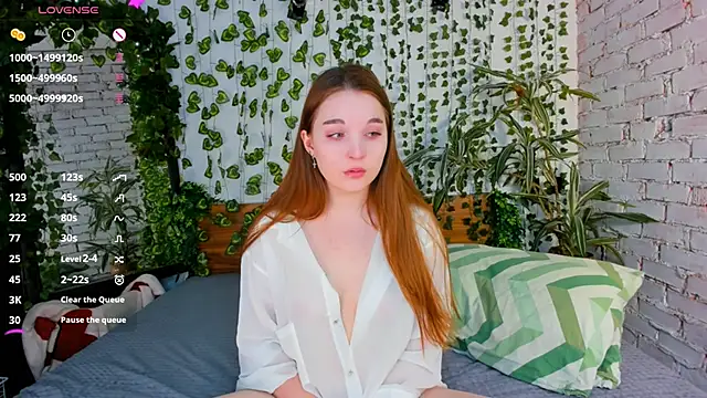 Snapshot of ConstanceHelms chatting on 03-21-25, 06:05 ConstanceHelms online show from 03-21-25, 06:05