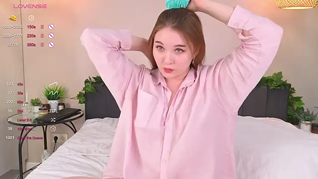 Snapshot of ConstanceHelms chatting on 09-20-25, 05:08 ConstanceHelms online show from 09-20-25, 05:08