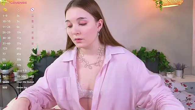 Snapshot of ConstanceHelms chatting on 11-06-25, 06:14 ConstanceHelms online show from 11-06-25, 06:14