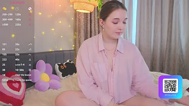 ConstanceHelms online show from 04-27-26, 05:05