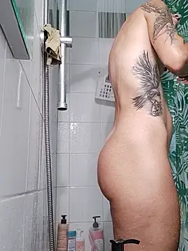 Snapshot of meletalex chatting on 09-21-25, 06:26 meletalex online show from 09-21-25, 06:26