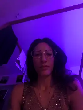 Snapshot of meletalex chatting on 10-23-25, 04:12 meletalex online show from 10-23-25, 04:12