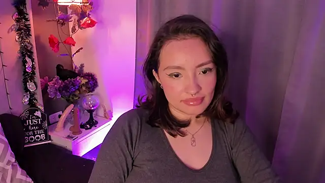 Snapshot of Angelica_Moon21 chatting on 10-09-25, 04:10 Angelica Moon21 online show from 10-09-25, 04:10