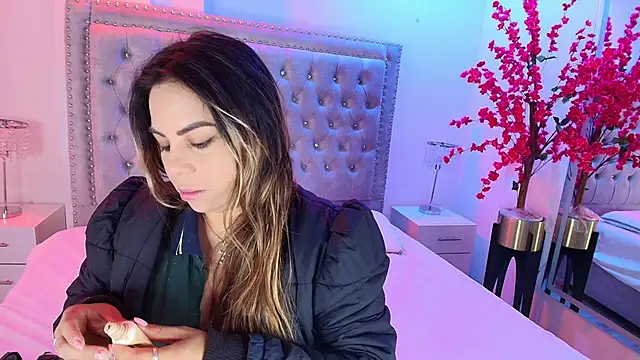 Snapshot of Lia_adamsss chatting on 11-05-25, 03:17 Lia adamsss online show from 11-05-25, 03:17