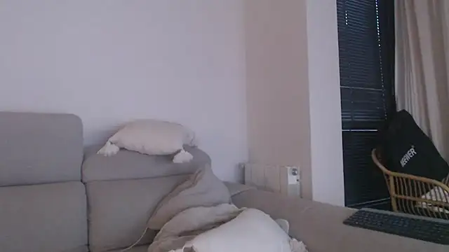 Snapshot of tattoobbgirl chatting on 10-24-25, 05:31 tattoobbgirl online show from 10-24-25, 05:31