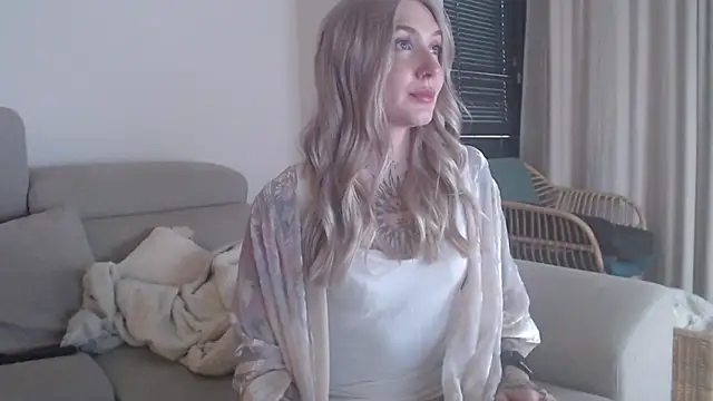 tattoobbgirl online show from 11-25-25, 04:40