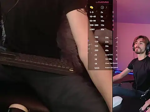 Snapshot of Aaron_malikk chatting on 11-12-25, 03:01 Aaron malikk online show from 11-12-25, 03:01