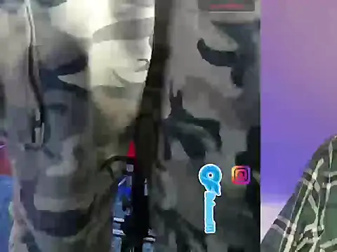 Snapshot of Aaron_malikk chatting on 11-17-25, 04:13 Aaron malikk online show from 11-17-25, 04:13