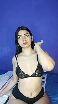 Snapshot of marina_huerta03 chatting on 11-18-25, 02:32 marina huerta03 online show from 11-18-25, 02:32