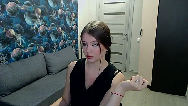 Snapshot of GinnyBlacky chatting on 09-19-25, 04:29 GinnyBlacky online show from 09-19-25, 04:29