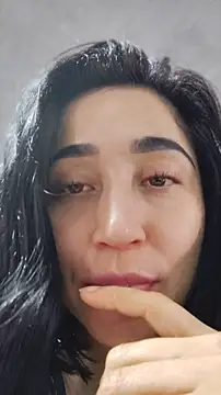 Elowyn online show from 04-26-26, 05:32