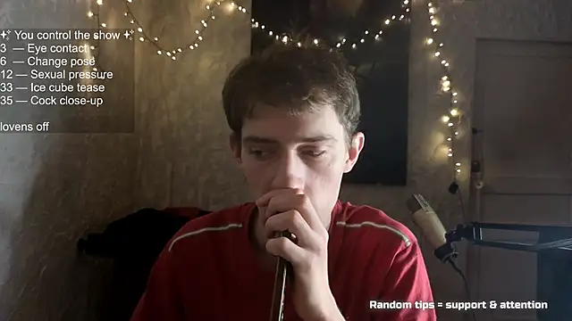 Snapshot of w0rkman chatting on 12-20-25, 11:12 w0rkman online show from 12-20-25, 11:12