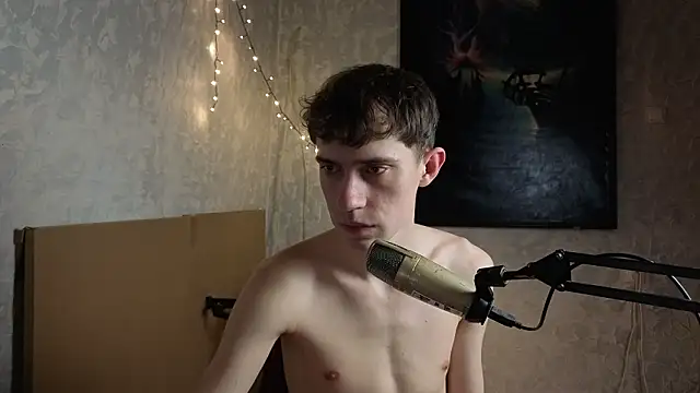 Snapshot of w0rkman chatting on 02-13-26, 12:17 w0rkman online show from 02-13-26, 12:17