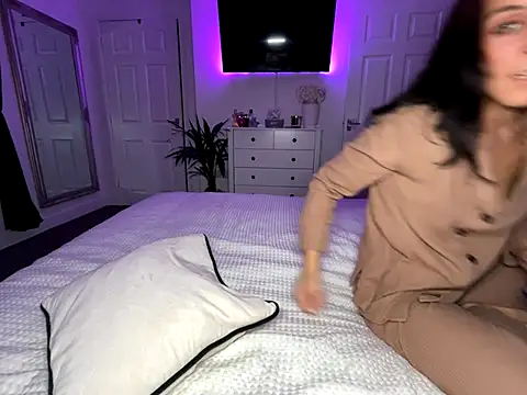 Snapshot of Missalex_xo chatting on 10-18-25, 09:04 Missalex xo online show from 10-18-25, 09:04