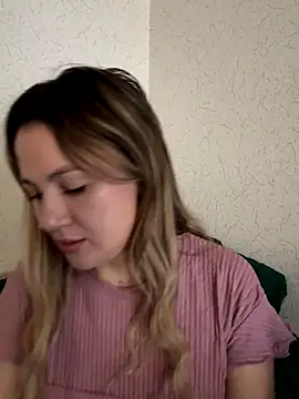 Snapshot of mollygirll chatting on 11-19-25, 09:53 mollygirll online show from 11-19-25, 09:53