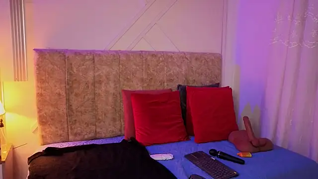 angelinarouse  online show from 05-15-26, 03:57