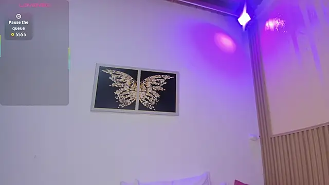 Snapshot of sharonscoth chatting on 11-26-25, 08:10 sharonscoth online show from 11-26-25, 08:10