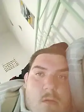 Snapshot of Piono chatting on 03-20-25, 05:04 Piono online show from 03-20-25, 05:04