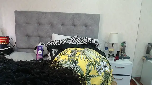 Snapshot of ScarlettGreen_ chatting on 05-04-26, 11:17 ScarlettGreen online show from 05-04-26, 11:17