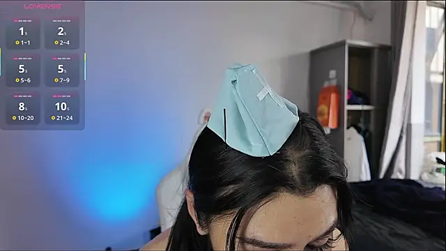 Rainbow-sweet online show from 12-04-25, 07:17