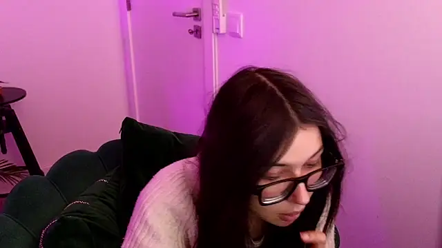 Snapshot of DillionHarpery chatting on 03-22-25, 12:06 DillionHarpery online show from 03-22-25, 12:06