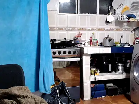 AlanaHotxx online show from 10-28-25, 07:34