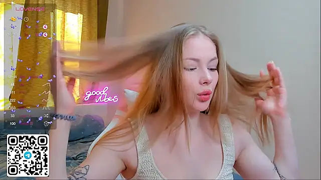 Snapshot of -awari- chatting on 03-18-25, 08:25 -awari- online show from 03-18-25, 08:25