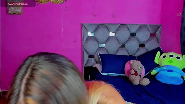 Snapshot of hanna_tss chatting on 05-15-26, 09:27 hanna tss online show from 05-15-26, 09:27