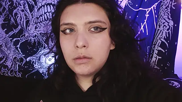 mikaskullcs online show from 10-07-25, 04:42