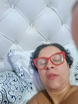 Amadamilf1980 online show from 10-20-25, 04:35