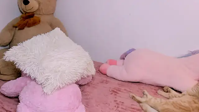 BritanyLin   online show from 02-04-26, 04:18