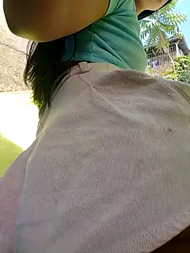 Snapshot of adrianagilton chatting on 10-02-25, 03:08 adrianagilton online show from 10-02-25, 03:08